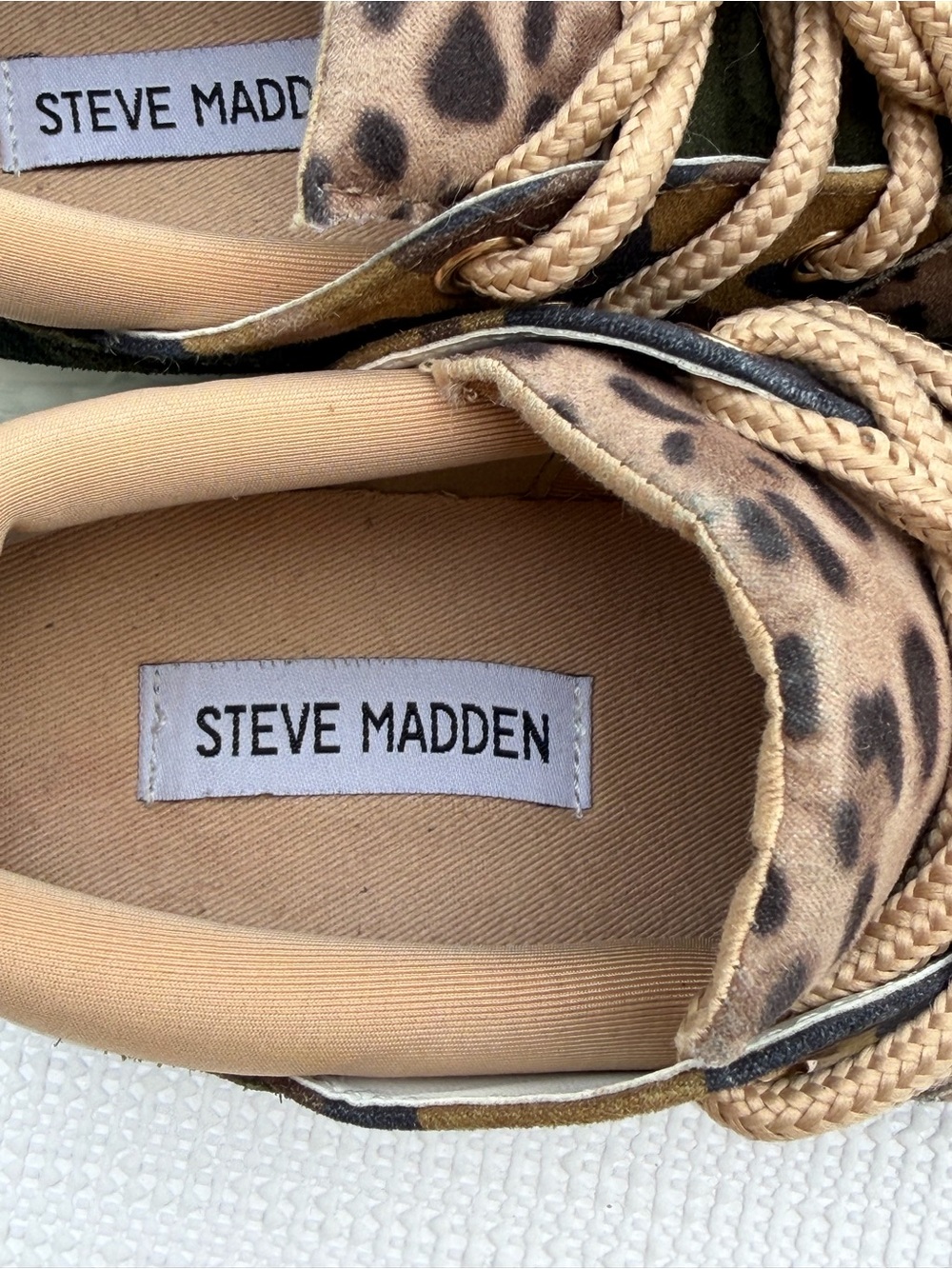 Steve Madden Cliff Sneakers Women 7 Camo Leopard Platform Lace Up Chunky Shoes - Picture 4 of 9